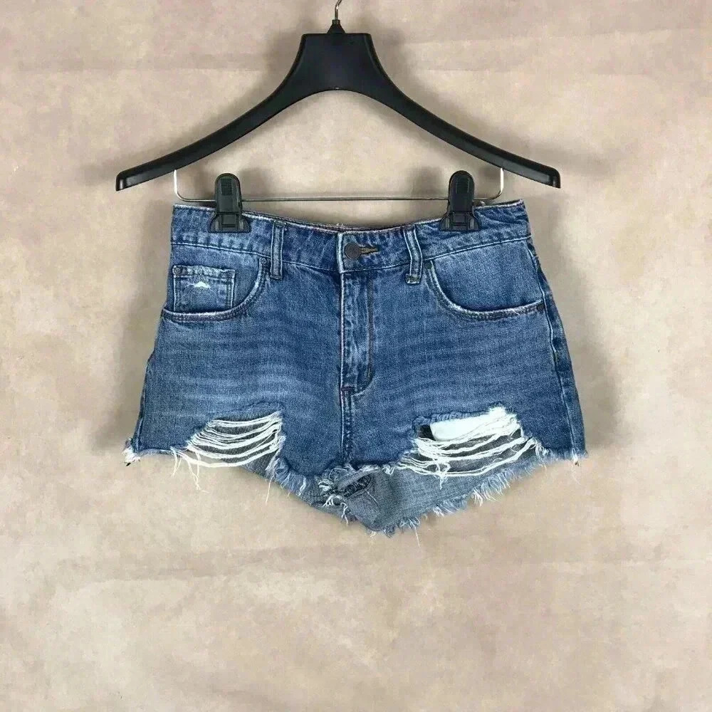 BP. URBAN OUTFITTERS Cut-off Distressed Denim Shorts Size 26